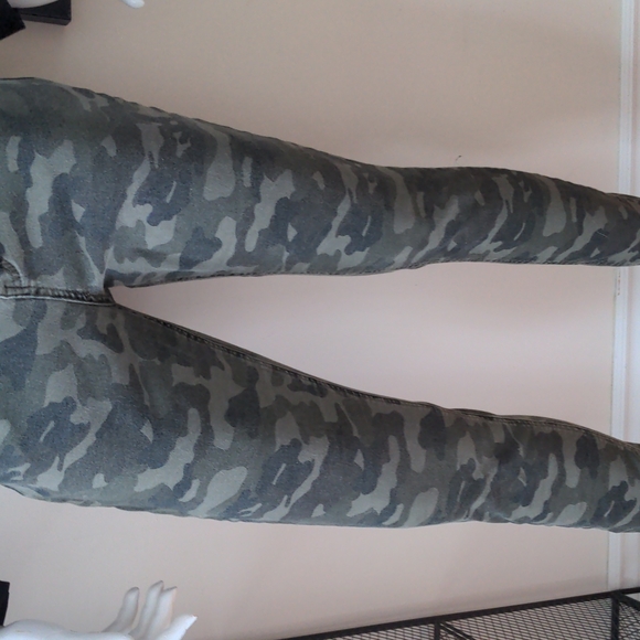 11 Cali High Waisted Jean Army Print - Picture 3 of 10